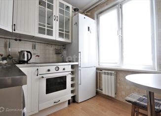 Сдам в аренду трехкомнатную квартиру, 56.3 м2, Москва, метро Ясенево, Соловьиный проезд, 2