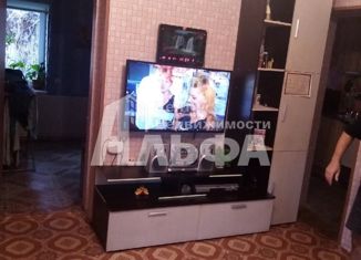 Продаю 2-комнатную квартиру, 40 м2, Кунгур, улица Труда, 20