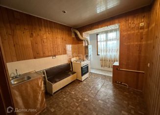 Продается 1-комнатная квартира, 33.2 м2, Беслан, улица Суворова, 1