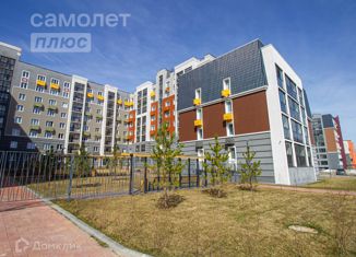 Продам 4-комнатную квартиру, 76.4 м2, Ульяновск, ЖК Центрополис, проспект Ливанова, 34/9