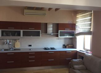 Пятикомнатная квартира на продажу, 147.9 м2, Орск, проспект Мира, 19