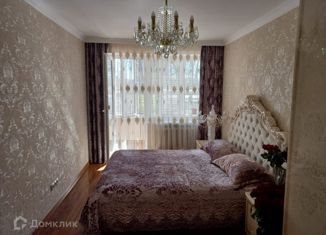 Продам 3-комнатную квартиру, 75 м2, Владикавказ, проспект Доватора, 250, 6А микрорайон