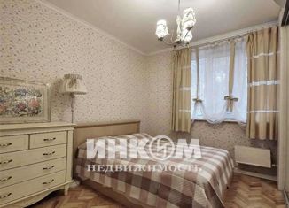 Сдается 3-комнатная квартира, 75 м2, Москва, улица Раменки, 11к3, метро Мичуринский проспект
