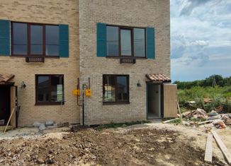 Продаю таунхаус, 100 м2, поселок Реконструктор, улица Энергетиков