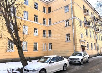 Комната на продажу, 150 м2, Санкт-Петербург, улица Александра Ульянова, 10, муниципальный округ Большая Охта