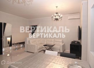 Сдаю 2-ком. квартиру, 40 м2, Москва, Новослободская улица, 67/69, метро Савеловская