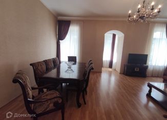 Продается 5-комнатная квартира, 170 м2, Владикавказ, улица Ленина, 24
