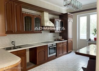 Продаю 3-ком. квартиру, 87.3 м2, Красное Село, улица Юных Пионеров, 18к5