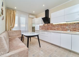 Продаю 2-комнатную квартиру, 70 м2, Краснодар, проспект имени писателя Знаменского, 10, микрорайон Почтовый