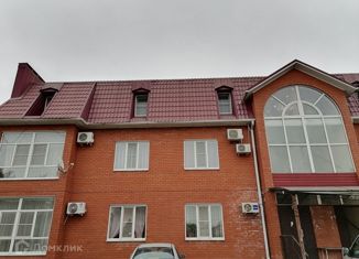 Продам 4-ком. квартиру, 115 м2, Абинск, улица Красных Таманцев