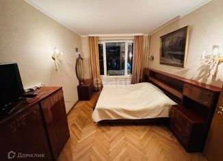 Продажа трехкомнатной квартиры, 62 м2, Москва, улица Клары Цеткин, 17, метро Войковская