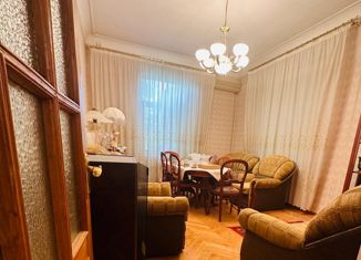 Продажа 4-комнатной квартиры, 91 м2, Крым, улица Жуковского, 20