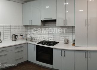 Продается трехкомнатная квартира, 88 м2, Чебоксары, улица Академика РАН Х.М. Миначева, 21