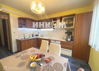 Продается 4-ком. квартира, 108.7 м2, Москва, улица Барышиха, 27, метро Митино