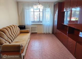 Сдается в аренду двухкомнатная квартира, 48 м2, Екатеринбург, улица Титова, 8к1