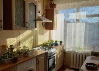 Продается 2-комнатная квартира, 47 м2, Санкт-Петербург, проспект Славы, 16, метро Проспект Славы