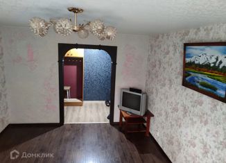 Продается двухкомнатная квартира, 50 м2, Саратовская область, улица Колотилова, 80
