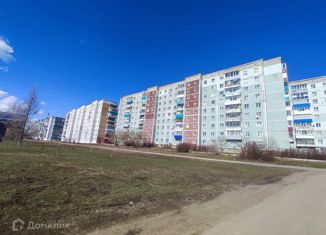 Продажа четырехкомнатной квартиры, 90 м2, Киселёвск, улица 50 лет Города, 36