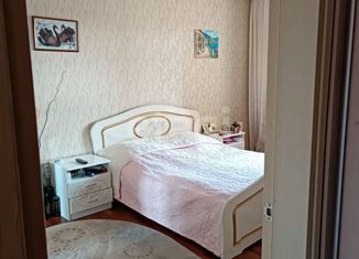Продается двухкомнатная квартира, 56 м2, Тюменская область, улица Зои Космодемьянской, 63