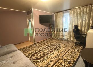 Продаю 1-ком. квартиру, 32.6 м2, Курган, улица Кирова, 105