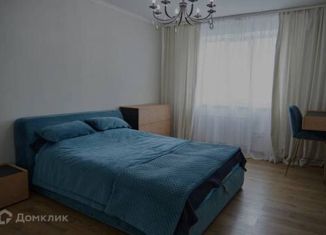 Продам 2-комнатную квартиру, 72 м2, Липецк, улица Хренникова, 5