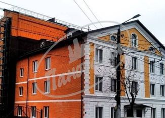 Продам 5-ком. квартиру, 179 м2, Калуга, улица Кутузова, 18