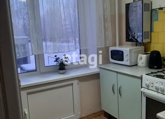 Продается 3-ком. квартира, 53.4 м2, Луга, улица Гагарина, 52