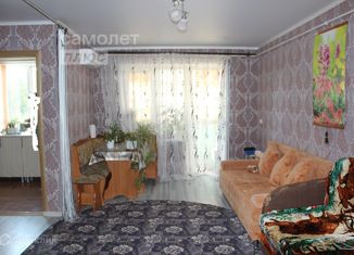 Продается двухкомнатная квартира, 49.9 м2, поселок городского типа Ахтырский, улица Победы, 78