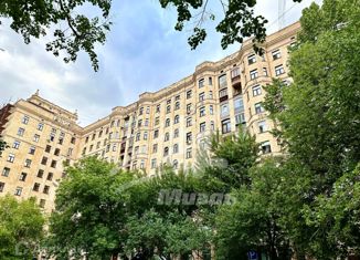 Продается 2-комнатная квартира, 44.2 м2, Москва, Ломоносовский проспект, 14, метро Университет