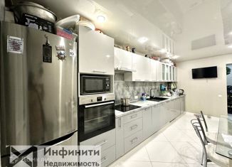 Продается 3-ком. квартира, 94 м2, Ставрополь, улица Мира, 232, микрорайон № 6