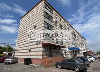 Продам 3-комнатную квартиру, 106.5 м2, Новый Оскол, площадь Революции, 12