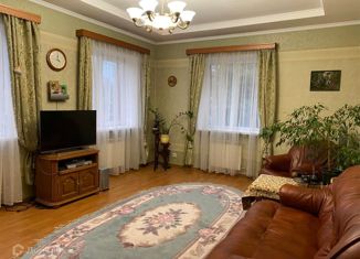 4-комнатная квартира на продажу, 133 м2, Гатчина, улица Беляева, 10