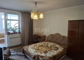 Продам 2-комнатную квартиру, 51 м2, Евпатория, Перекопская улица, 1