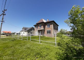 Продаю дом, 300 м2, станица Курчанская, Южная улица, 43