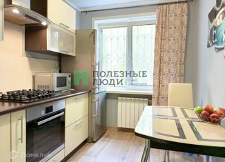 Продаю 2-комнатную квартиру, 46 м2, Самара, улица Челюскинцев, 10, метро Российская