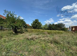 Участок на продажу, 9 сот., Новокубанск, улица Коммунаров