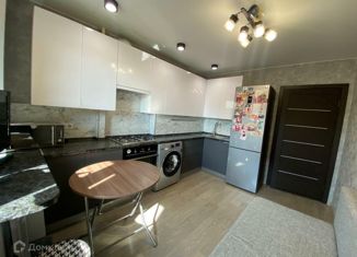 Продаю однокомнатную квартиру, 39 м2, село Зубово, улица Бориса Перина, 5