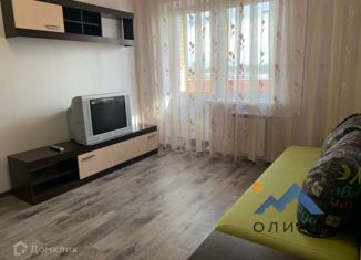 Сдается в аренду 1-ком. квартира, 35 м2, Ярославль, 1-я Приволжская улица, 16А, район Суздалка