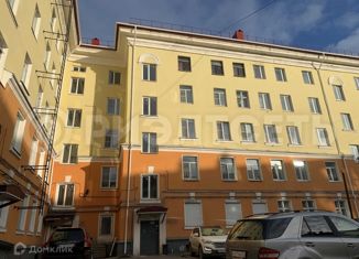Продам 4-комнатную квартиру, 104 м2, Мурманск, улица Профсоюзов, 1, Октябрьский округ