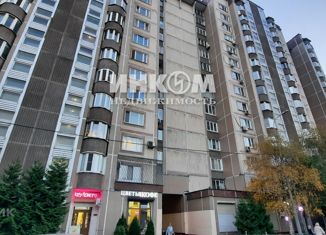 Трехкомнатная квартира на продажу, 81.1 м2, Москва, Оршанская улица, 9, метро Крылатское