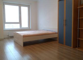 Продаю 1-ком. квартиру, 41 м2, Москва, улица Плеханова, 18, метро Перово