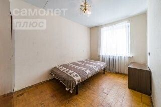 Продается двухкомнатная квартира, 42.8 м2, Свердловская область, улица Викулова, 34к2