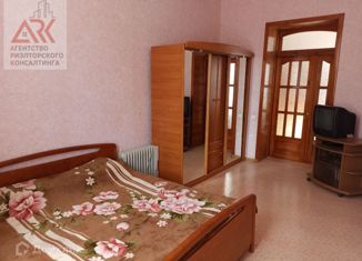 Продам четырехкомнатную квартиру, 107 м2, Феодосия, Красноармейская улица, 10