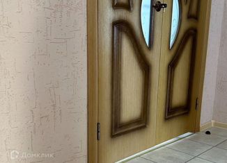 Продаю 4-ком. квартиру, 98 м2, Ставрополь, улица Южный Обход, 55/10, микрорайон № 29