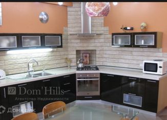 Продам трехкомнатную квартиру, 147.9 м2, Волгодонск, улица Гагарина, 6Д