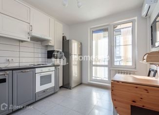 Продам 3-ком. квартиру, 70 м2, Москва, улица Вилиса Лациса, 38к1