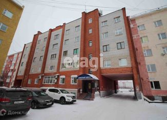 Сдаю в аренду офис, 230 м2, Новый Уренгой, улица 26-го съезда КПСС, 4Б