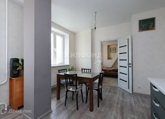 Продаю 4-ком. квартиру, 90 м2, Новосибирск, улица Вавилова, 7, улица Вавилова