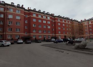 Продаю 2-комнатную квартиру, 72 м2, Владикавказ, улица Астана Кесаева, 44Г, Северо-Западный округ