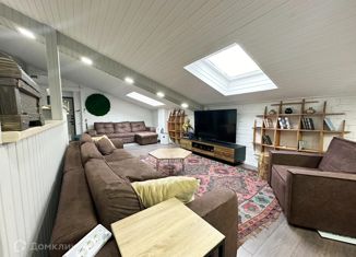 Продаю пятикомнатную квартиру, 122.6 м2, Нижний Тагил, улица Дружинина, 43